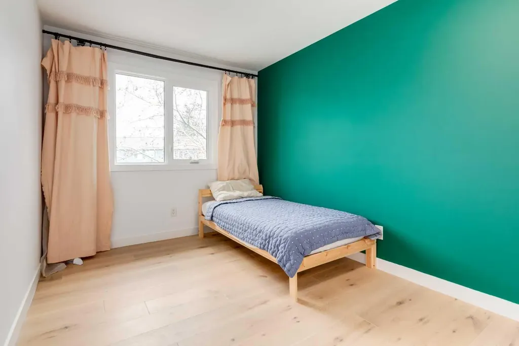 256 Point Mckay Terrace NW Calgary AB T3B 4V6