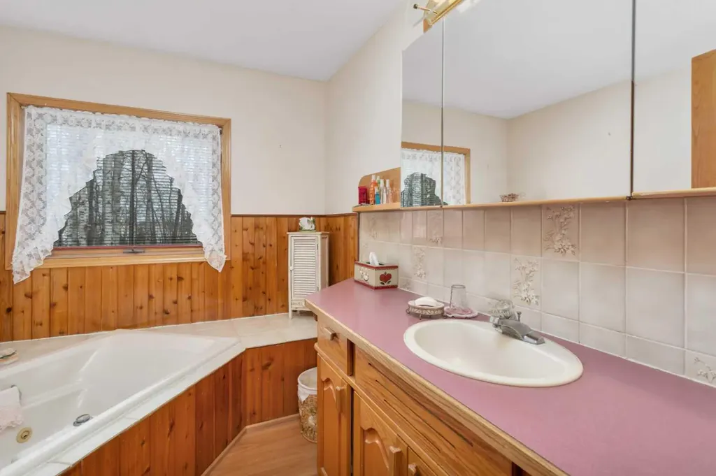 385060 Range Road 5-4 Rural Clearwater County AB T0M 0C0