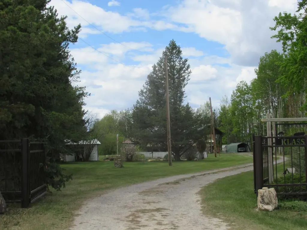 385060 Range Road 5-4 Rural Clearwater County AB T0M 0C0