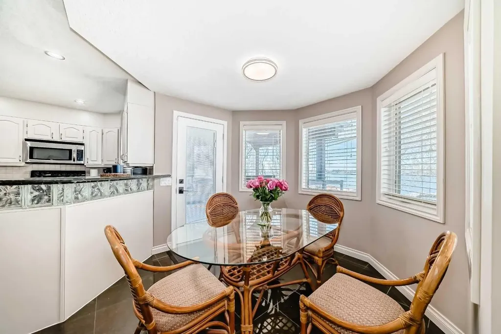 291 East Chestermere Drive Chestermere AB T1X 1A2