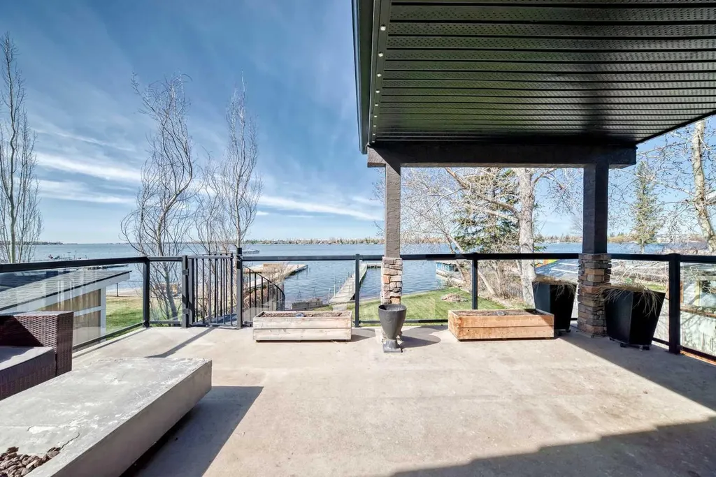 291 East Chestermere Drive Chestermere AB T1X 1A2