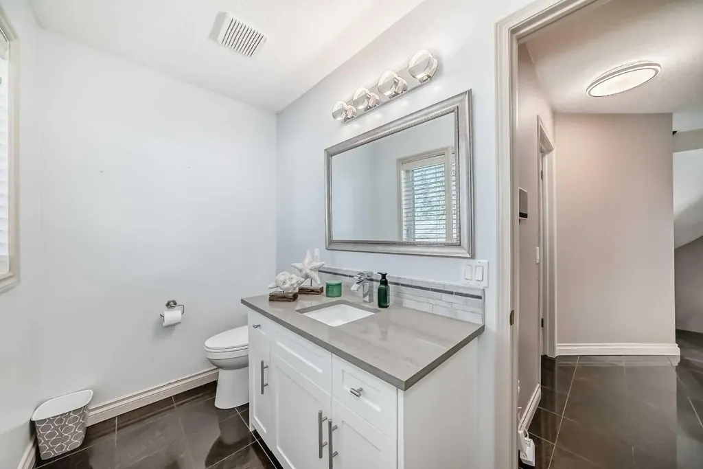 291 East Chestermere Drive Chestermere AB T1X 1A2