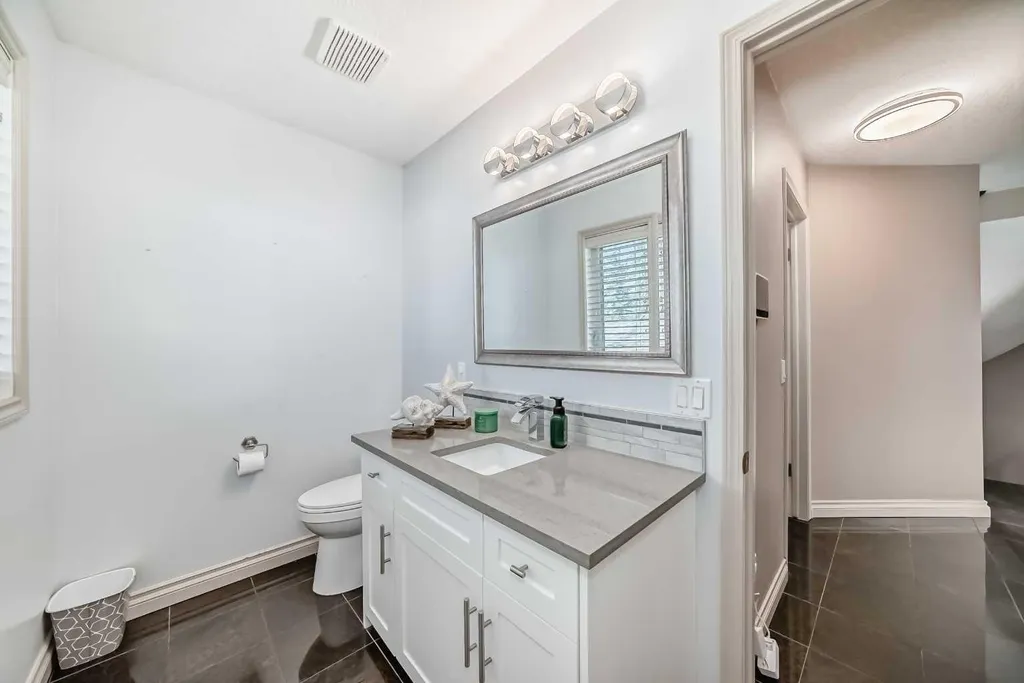 291 East Chestermere Drive Chestermere AB T1X 1A2