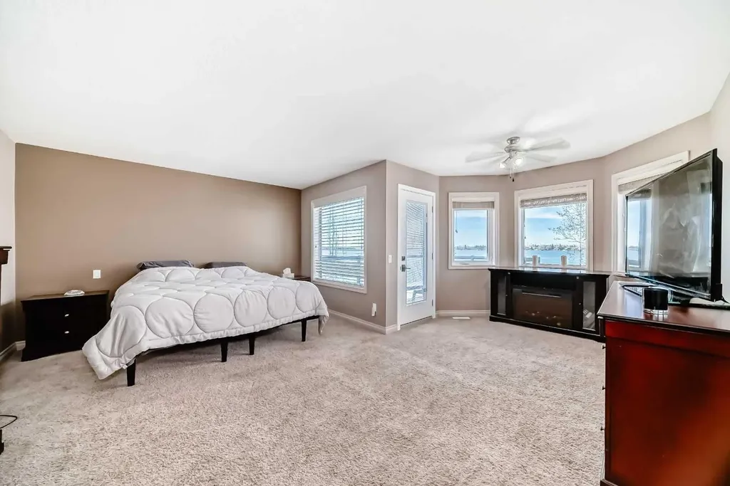 291 East Chestermere Drive Chestermere AB T1X 1A2