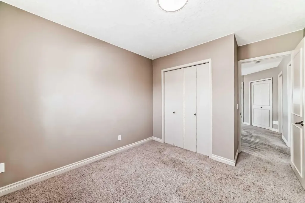 291 East Chestermere Drive Chestermere AB T1X 1A2