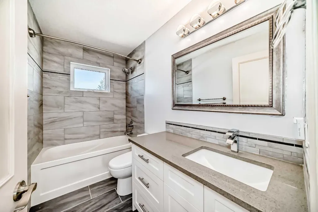 291 East Chestermere Drive Chestermere AB T1X 1A2
