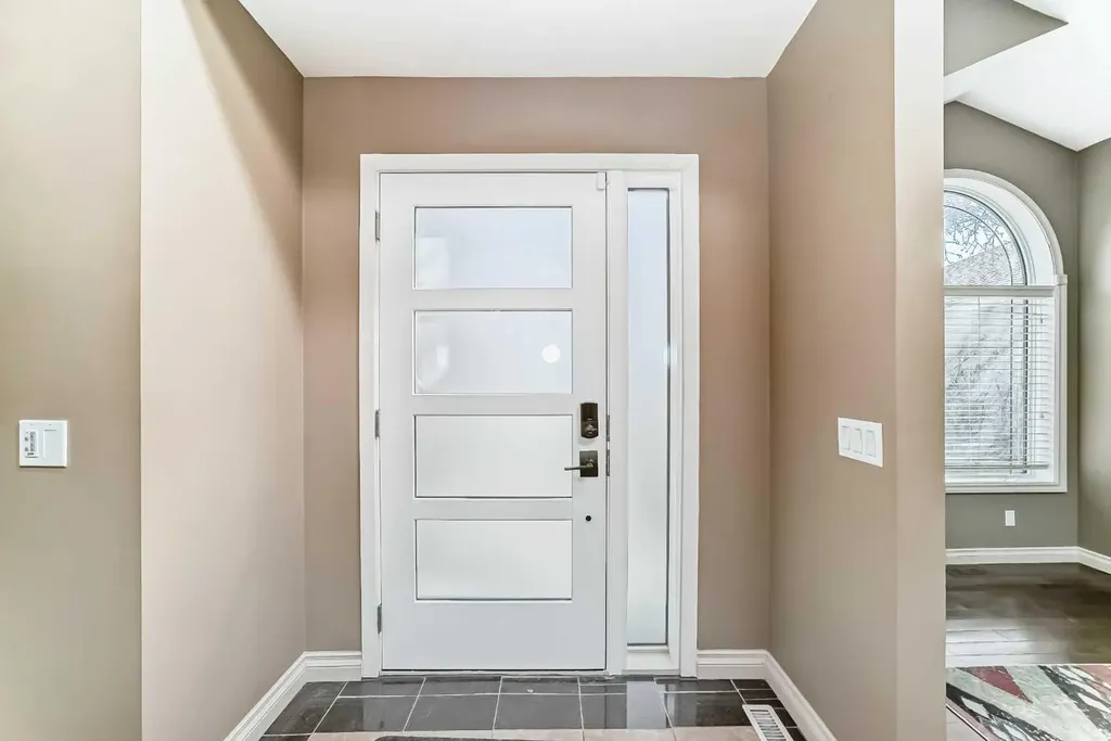 291 East Chestermere Drive Chestermere AB T1X 1A2