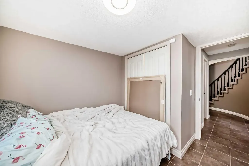 291 East Chestermere Drive Chestermere AB T1X 1A2