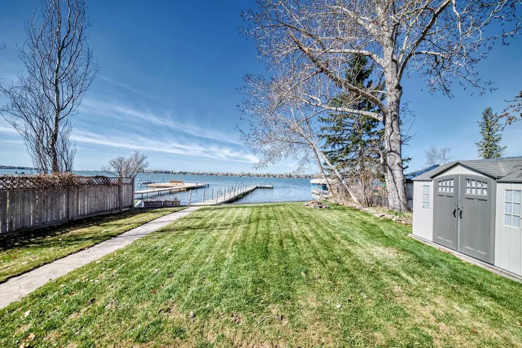 291 East Chestermere Drive Chestermere AB T1X 1A2