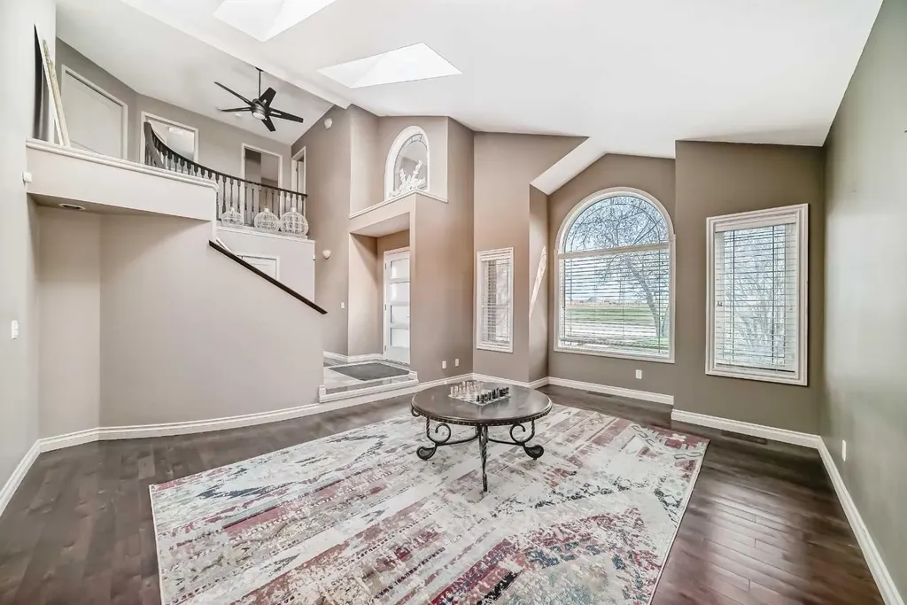 291 East Chestermere Drive Chestermere AB T1X 1A2