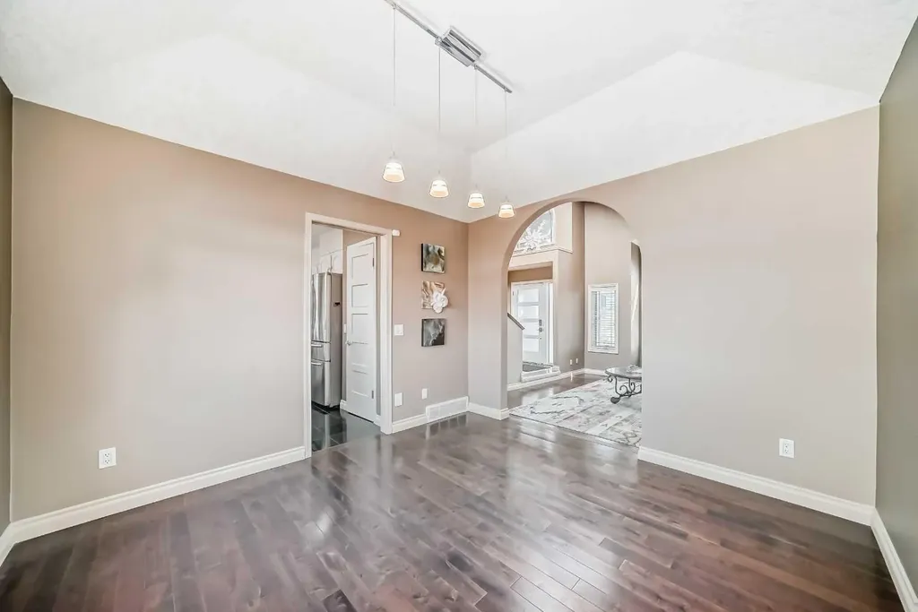 291 East Chestermere Drive Chestermere AB T1X 1A2