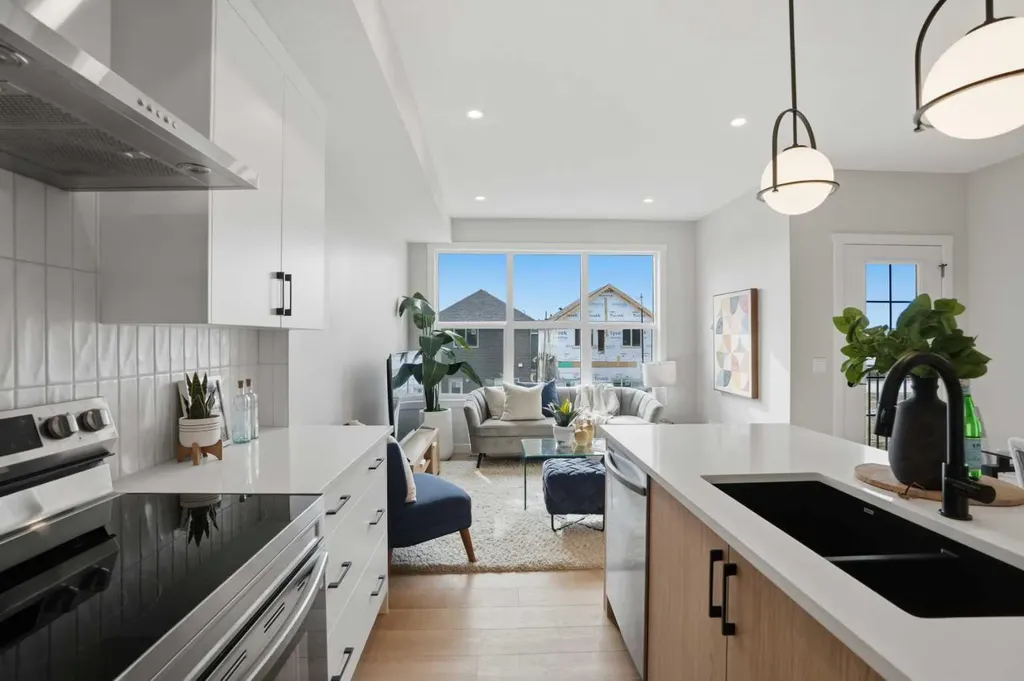 21 Wild Rose Way SE Calgary AB T3M 4A2