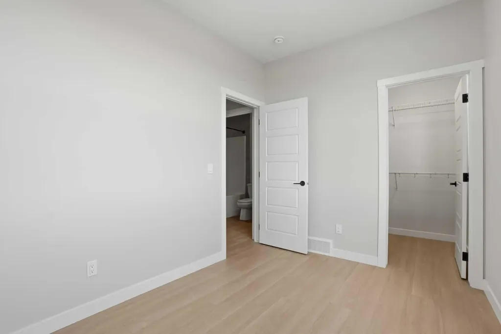 21 Wild Rose Way SE Calgary AB T3M 4A2