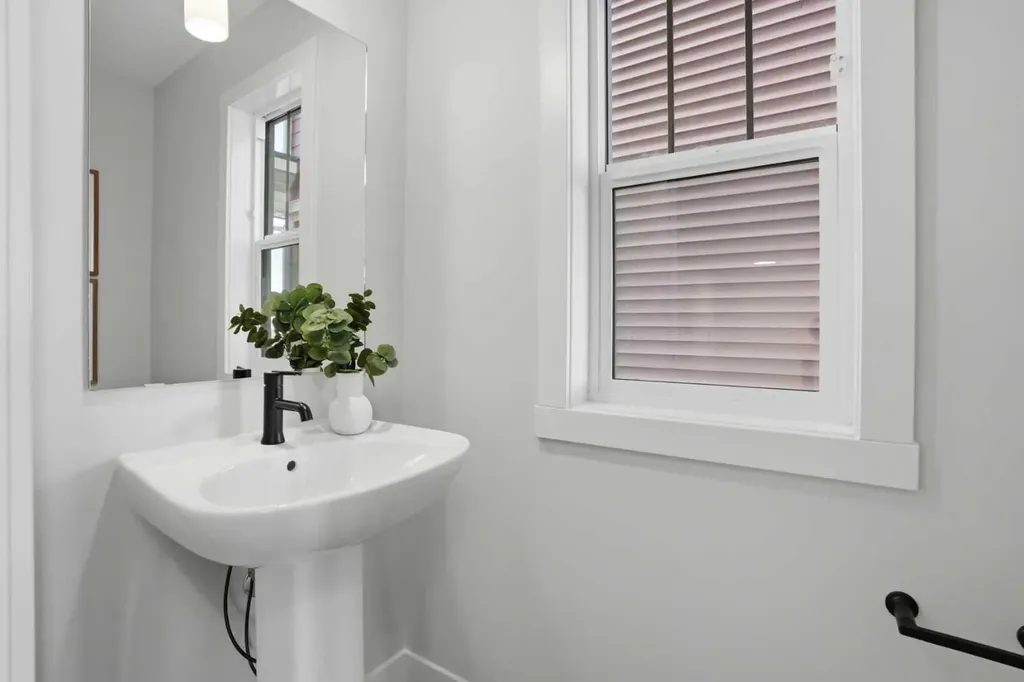 21 Wild Rose Way SE Calgary AB T3M 4A2