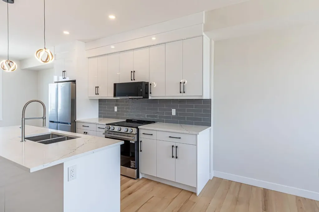 1931 Mccaskill Drive Crossfield AB T0M 0S0