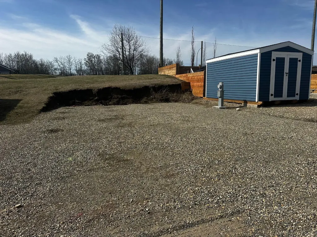 25054 South Pine Lake Road Rural Red Deer County AB T0M1S0