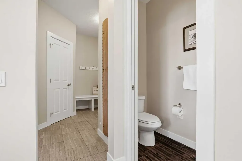 96 Drake Landing Heights Okotoks AB T1S 0M8