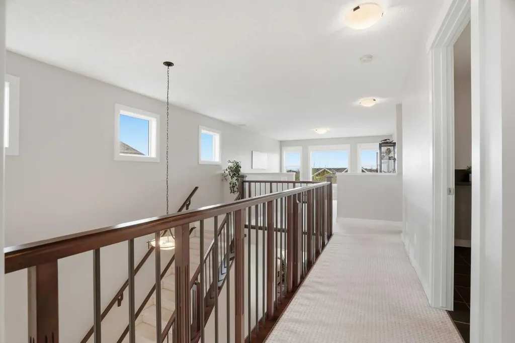 96 Drake Landing Heights Okotoks AB T1S 0M8
