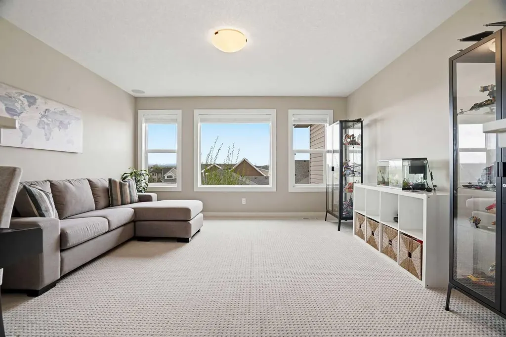 96 Drake Landing Heights Okotoks AB T1S 0M8