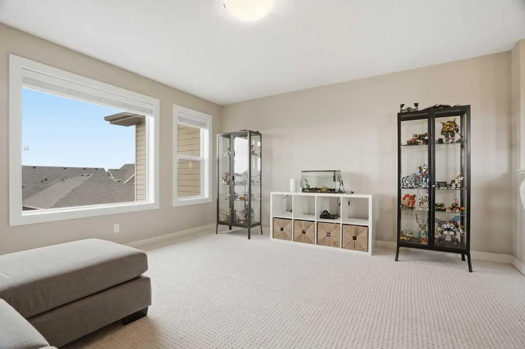 96 Drake Landing Heights Okotoks AB T1S 0M8