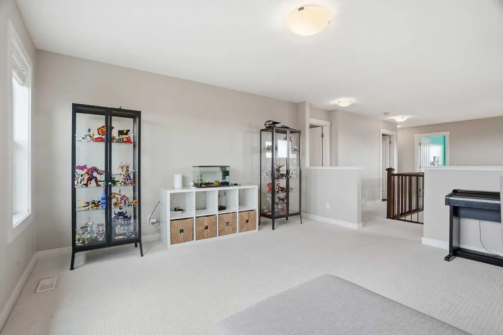 96 Drake Landing Heights Okotoks AB T1S 0M8