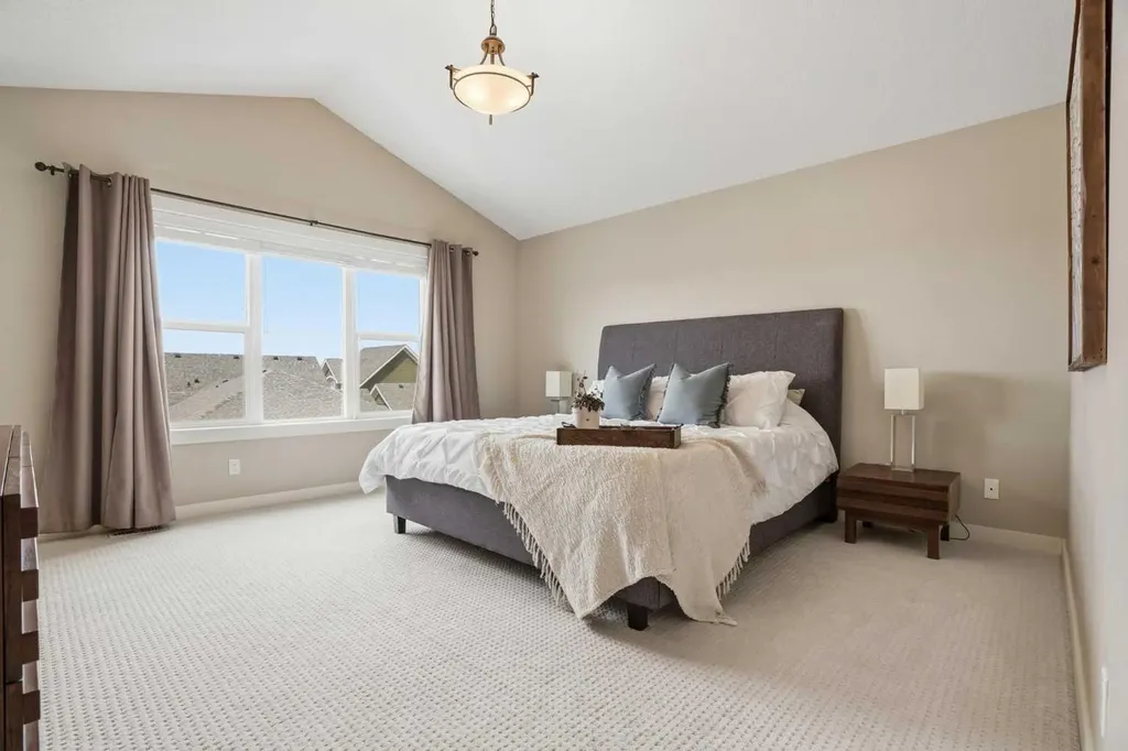 96 Drake Landing Heights Okotoks AB T1S 0M8