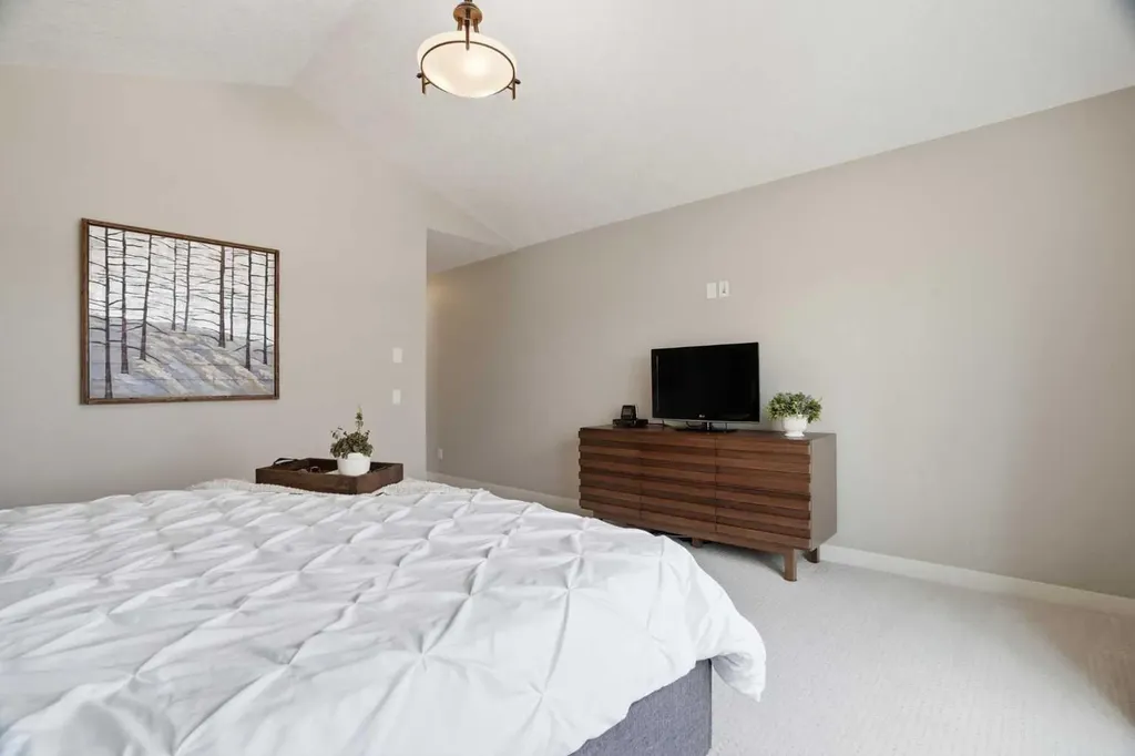 96 Drake Landing Heights Okotoks AB T1S 0M8