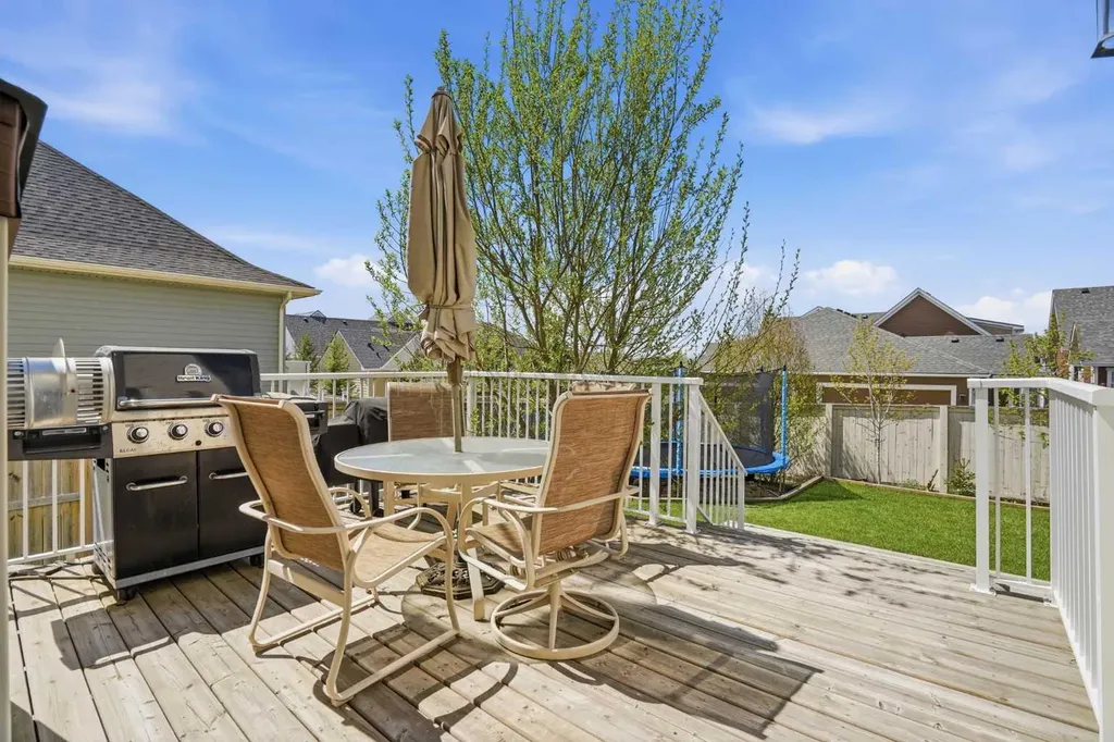 96 Drake Landing Heights Okotoks AB T1S 0M8