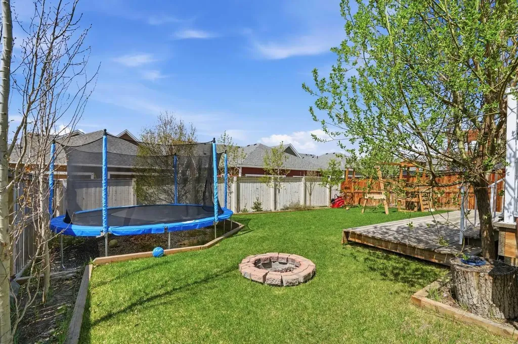 96 Drake Landing Heights Okotoks AB T1S 0M8