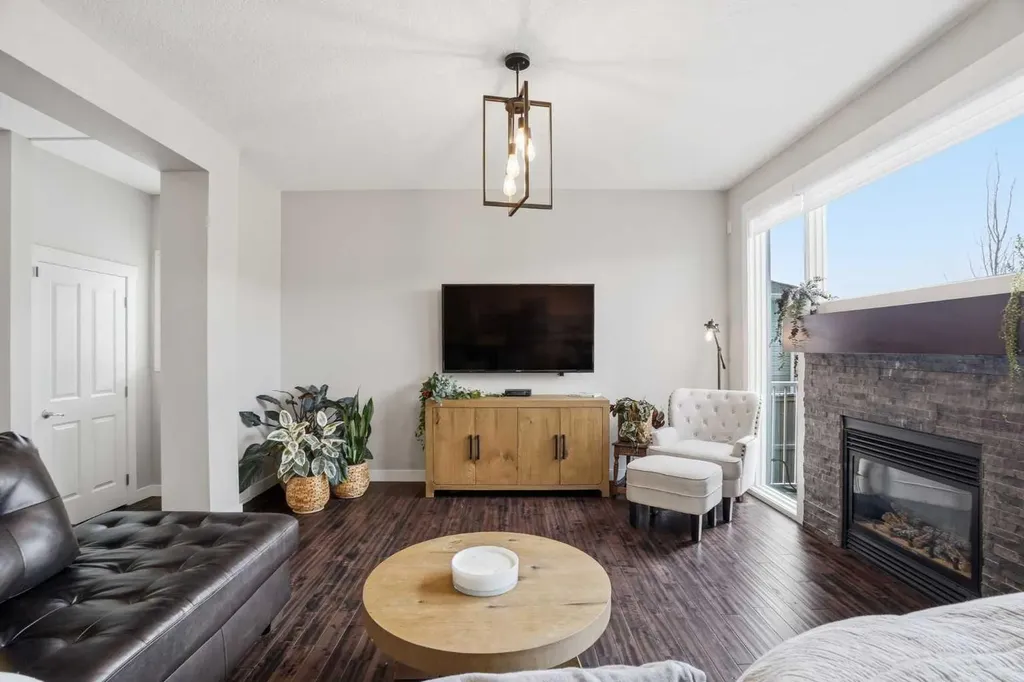 96 Drake Landing Heights Okotoks AB T1S 0M8