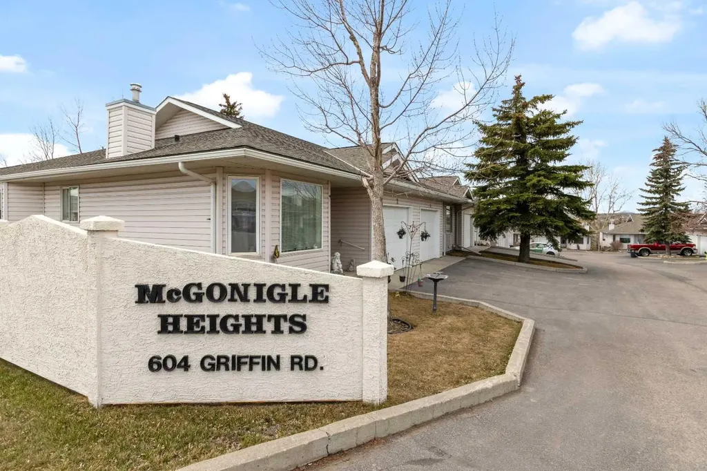 604 Griffin Road W Cochrane AB T4C1X2