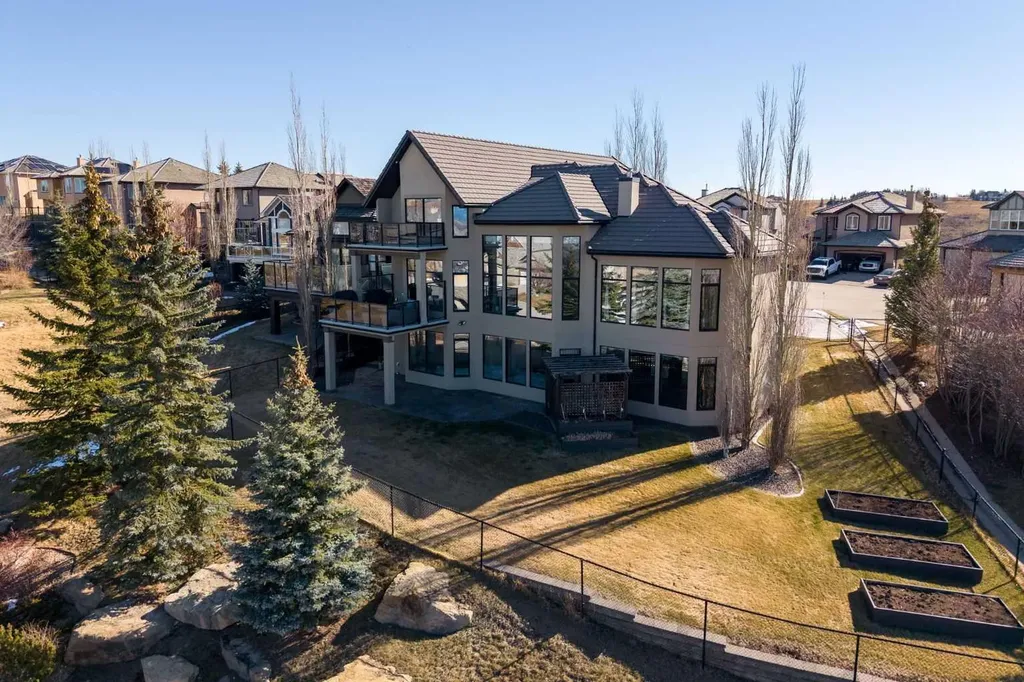 212 Gleneagles Estates Lane Cochrane AB T4C 2H9
