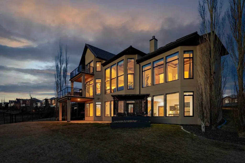212 Gleneagles Estates Lane Cochrane AB T4C 2H9