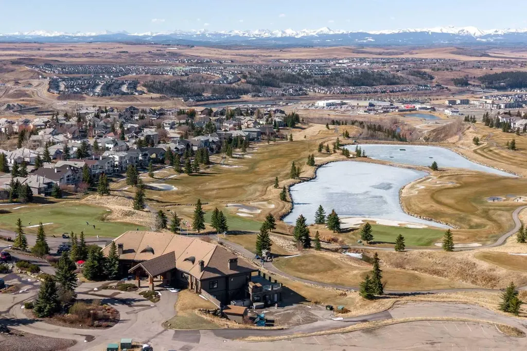 212 Gleneagles Estates Lane Cochrane AB T4C 2H9