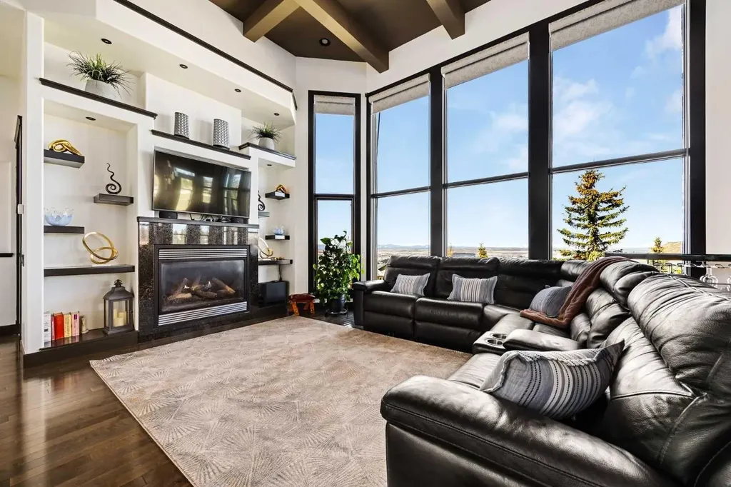 212 Gleneagles Estates Lane Cochrane AB T4C 2H9