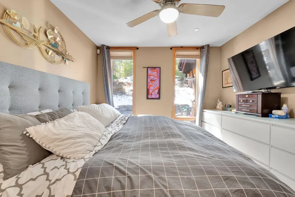 107 Armstrong Place Canmore AB T1W3M1