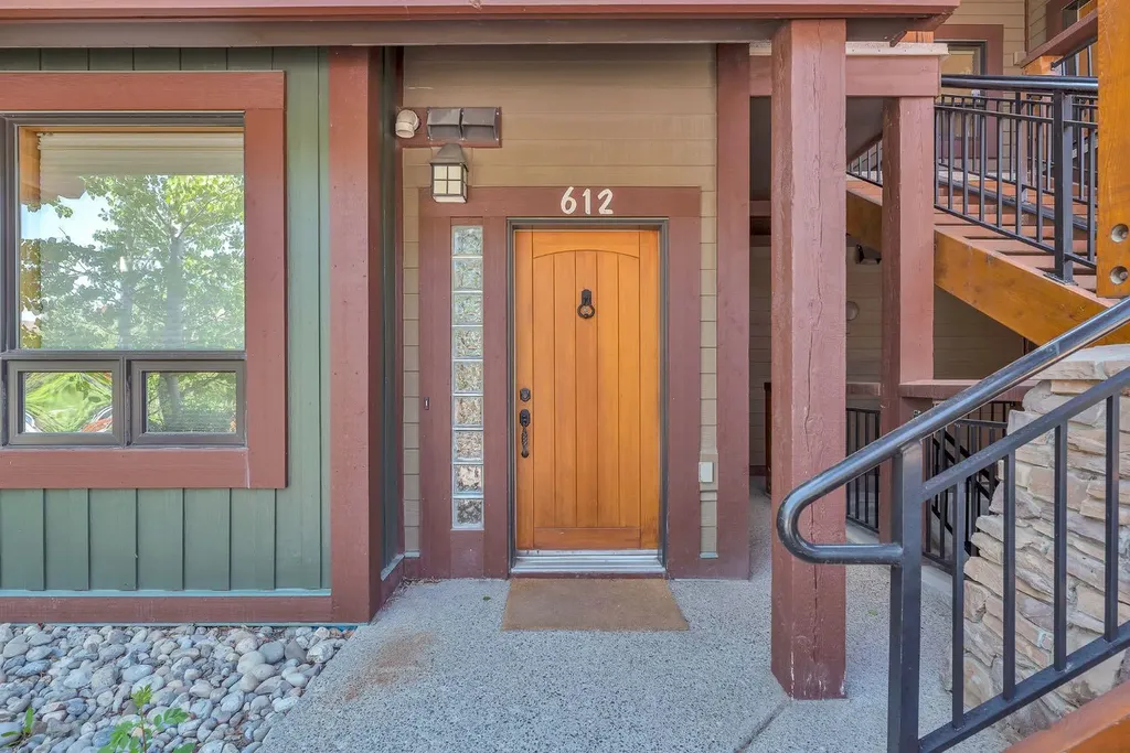 107 Armstrong Place Canmore AB T1W3M1