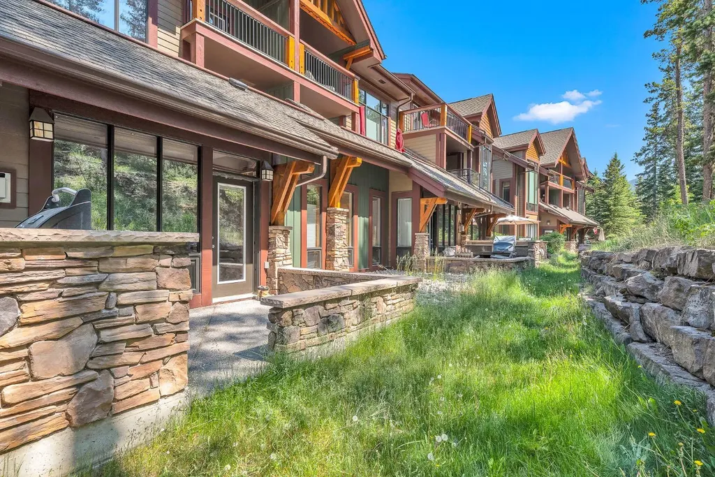 107 Armstrong Place Canmore AB T1W3M1
