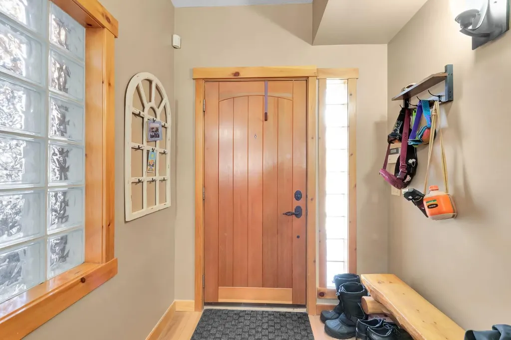 107 Armstrong Place Canmore AB T1W3M1