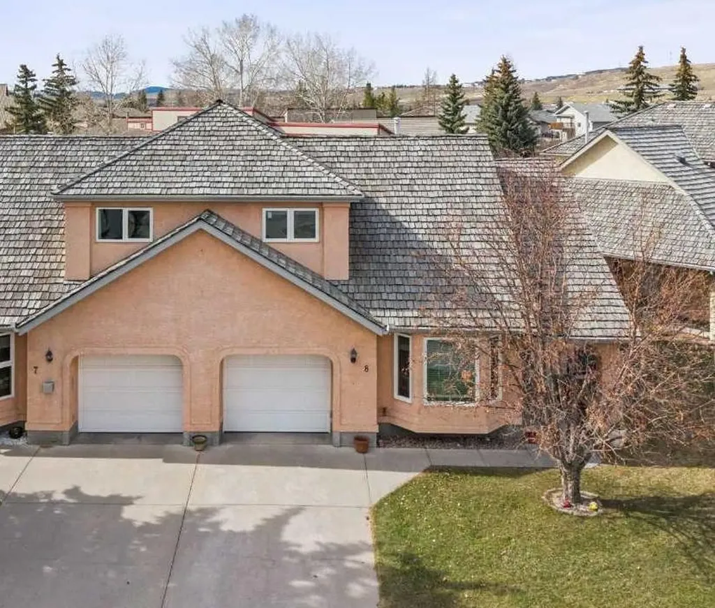 26 Quigley Drive Cochrane AB T4C 1M2
