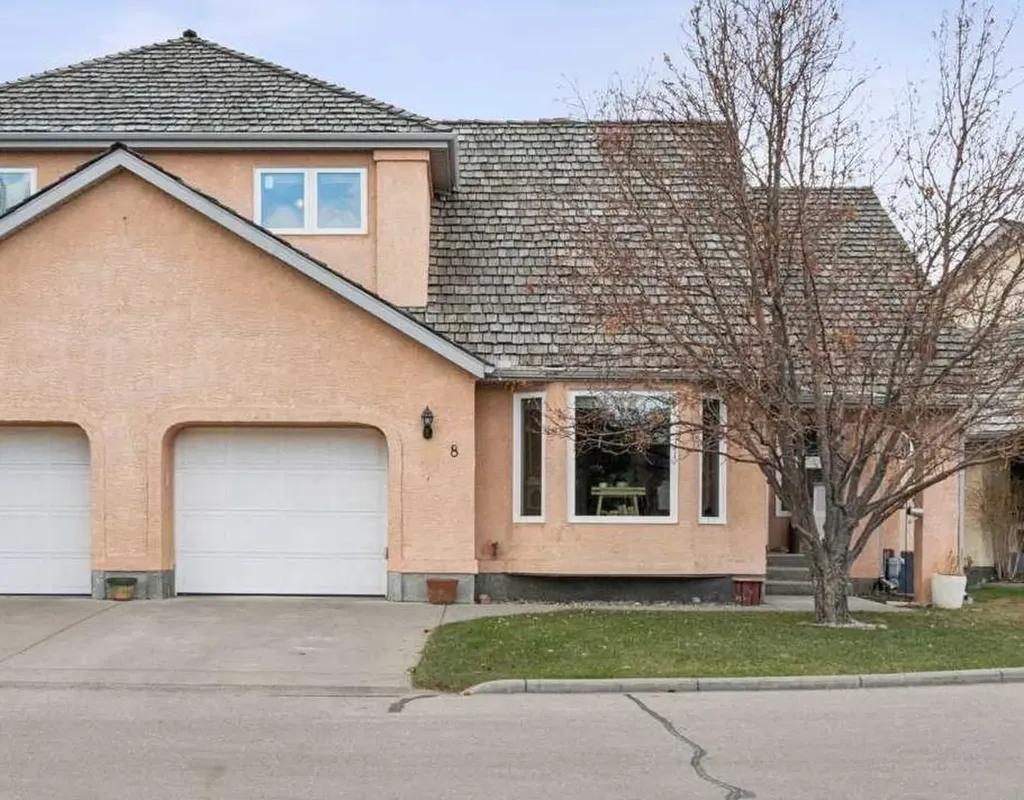 26 Quigley Drive Cochrane AB T4C 1M2