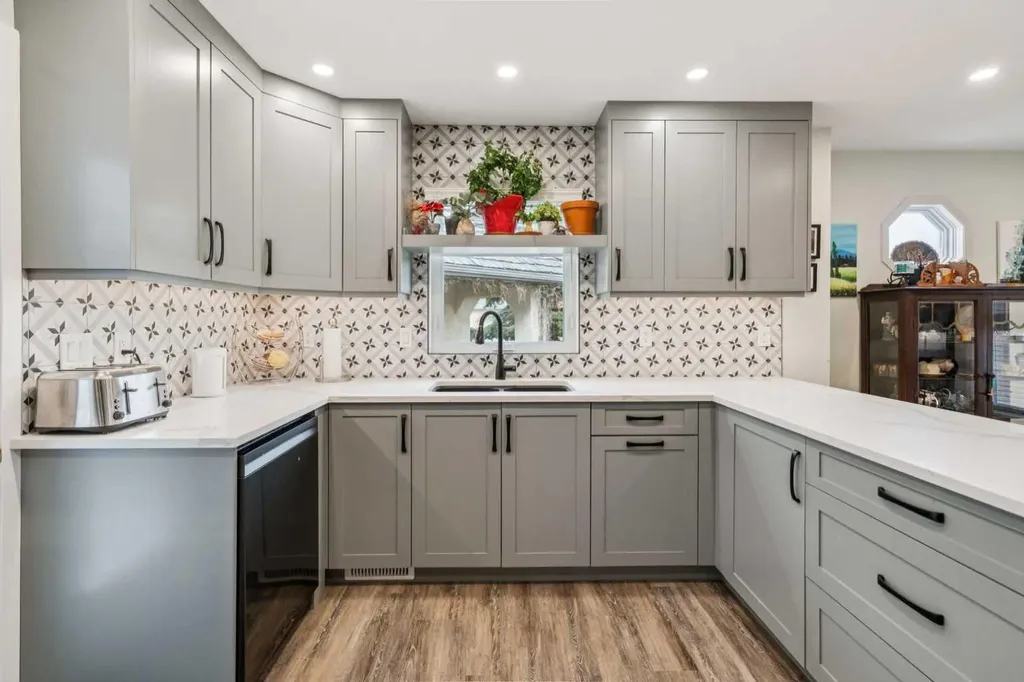 26 Quigley Drive Cochrane AB T4C 1M2