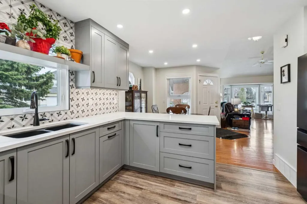 26 Quigley Drive Cochrane AB T4C 1M2