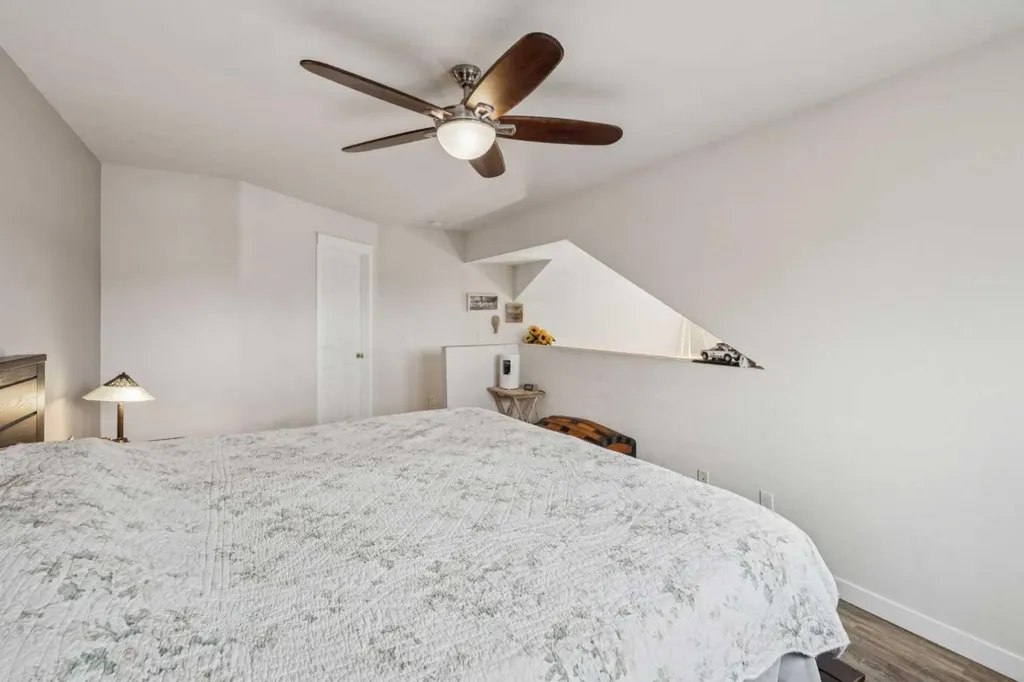 26 Quigley Drive Cochrane AB T4C 1M2