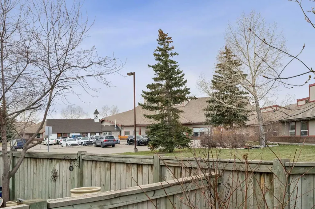 26 Quigley Drive Cochrane AB T4C 1M2