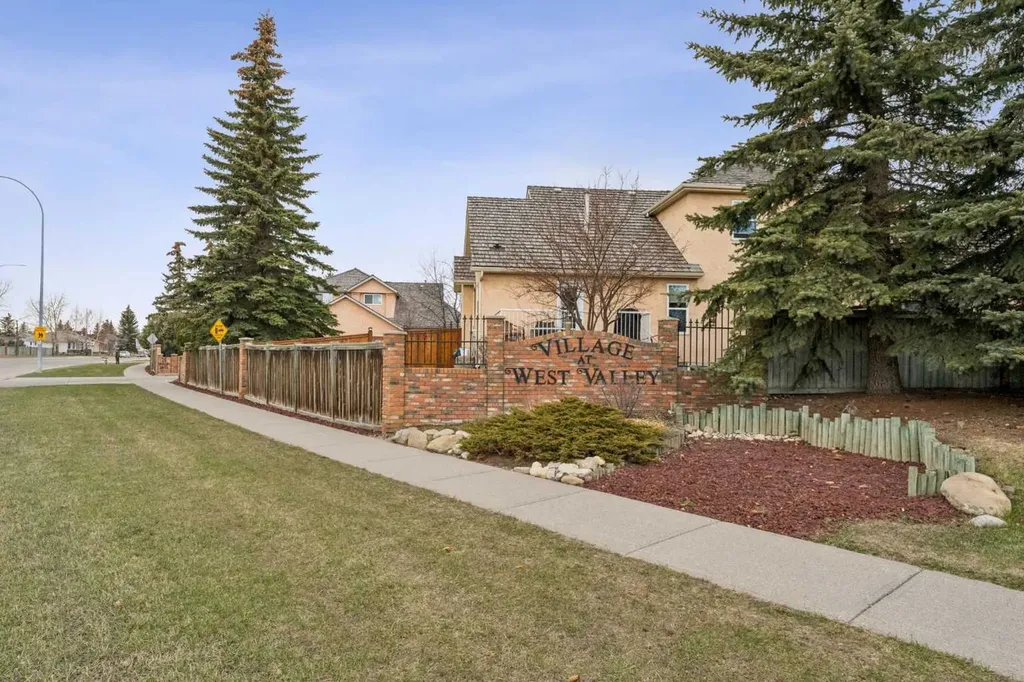 26 Quigley Drive Cochrane AB T4C 1M2