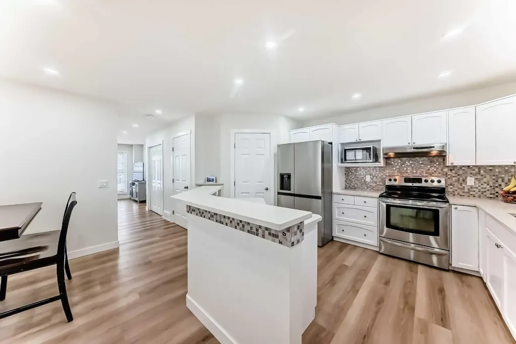 170 Country Hills Heights Calgary AB T3K 5C6