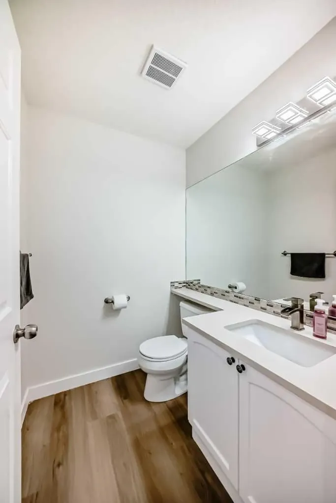 170 Country Hills Heights Calgary AB T3K 5C6