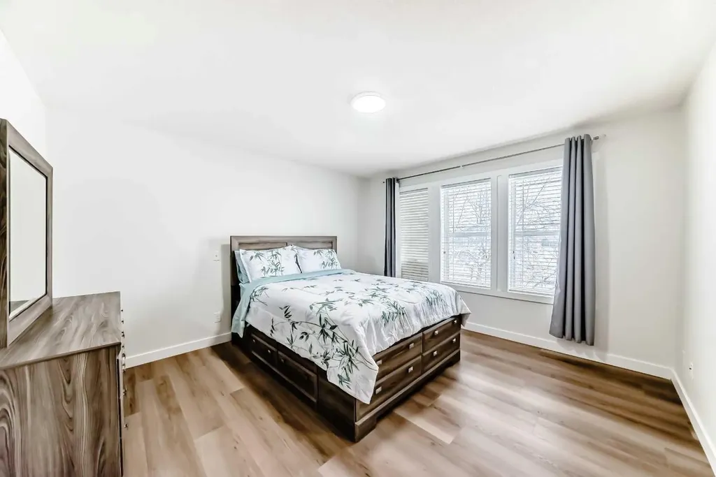 170 Country Hills Heights Calgary AB T3K 5C6