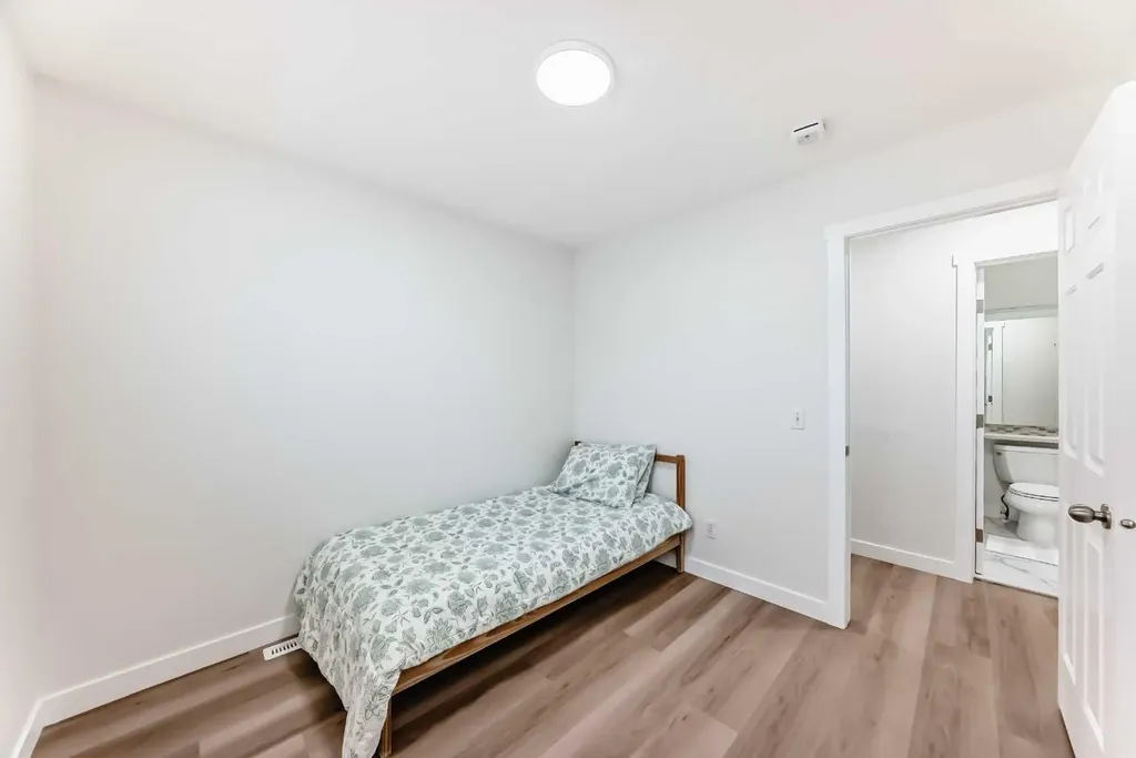 170 Country Hills Heights Calgary AB T3K 5C6